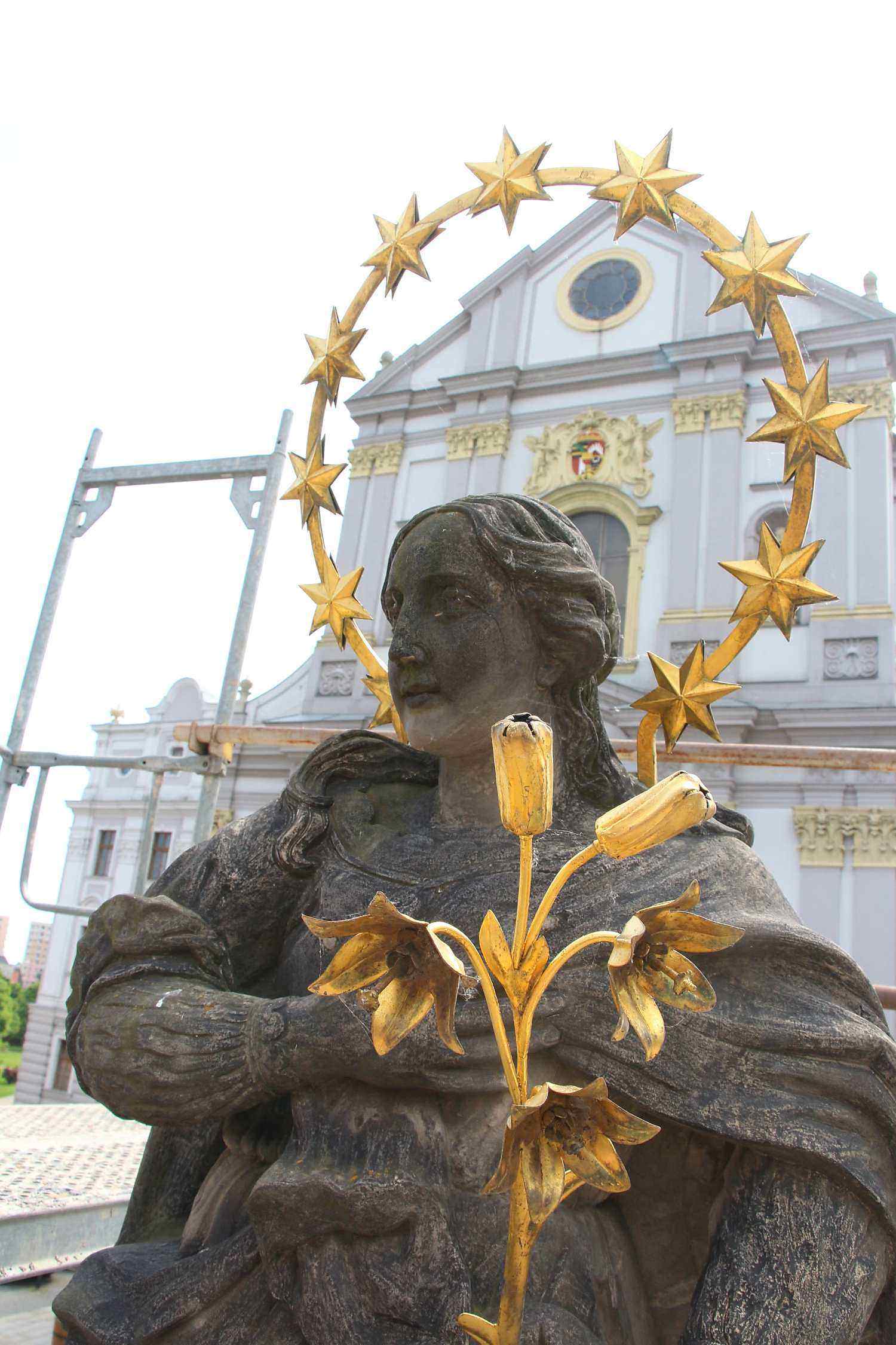 Mariánský sloup na Dolním náměstí v Opavě